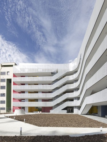 Social Dwellings in Vallecas / Paredes Pino