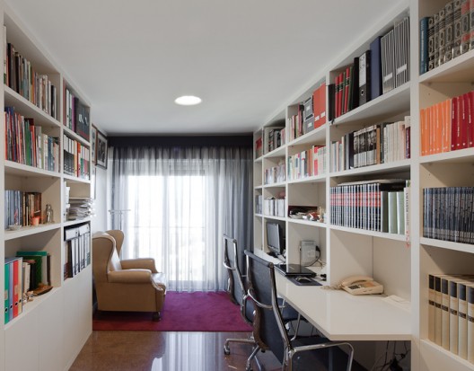 Apartment JSJ / Filipe Melo Oliveira