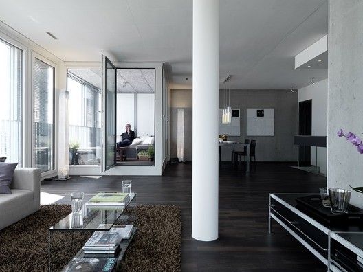 A Flying Kitchen / Daniele Claudio Taddei