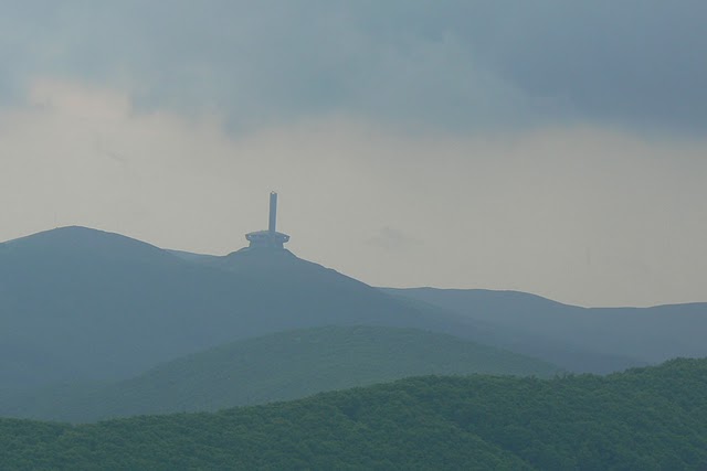 The Challenges of Abandoned Architecture : Buzludzha Monument / Gueorguy Stoilov