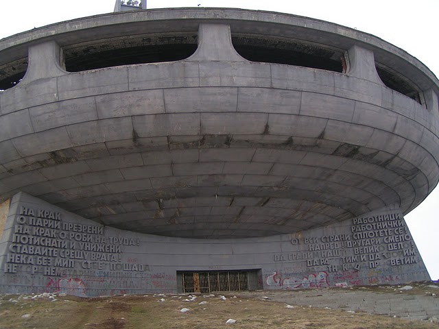 The Challenges of Abandoned Architecture : Buzludzha Monument / Gueorguy Stoilov