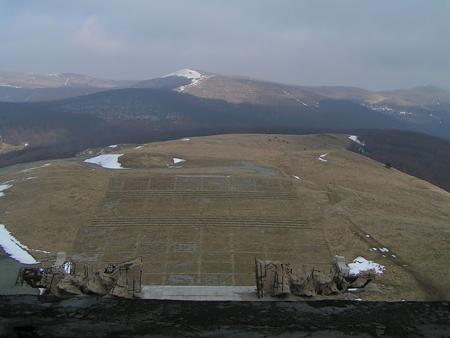 The Challenges of Abandoned Architecture : Buzludzha Monument / Gueorguy Stoilov