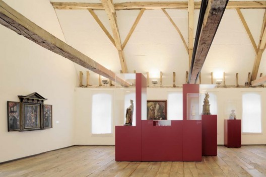 Exhibition Design: 800 years of Crosiers / HMGB Architects