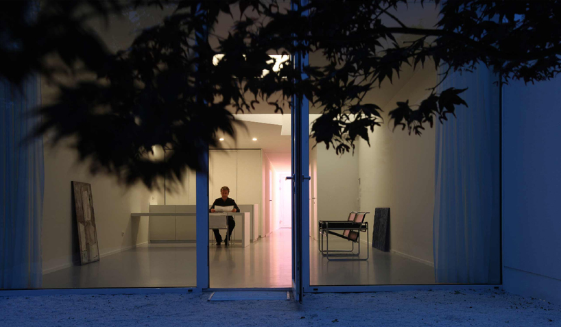 Narrow House / Bassam El-Okeily
