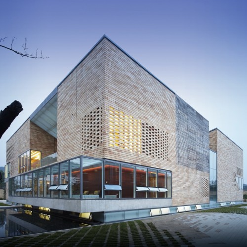 The Concave House - Tao Lei Architect Studio