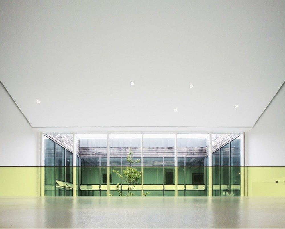 The Concave House / Tao Lei Architect Studio