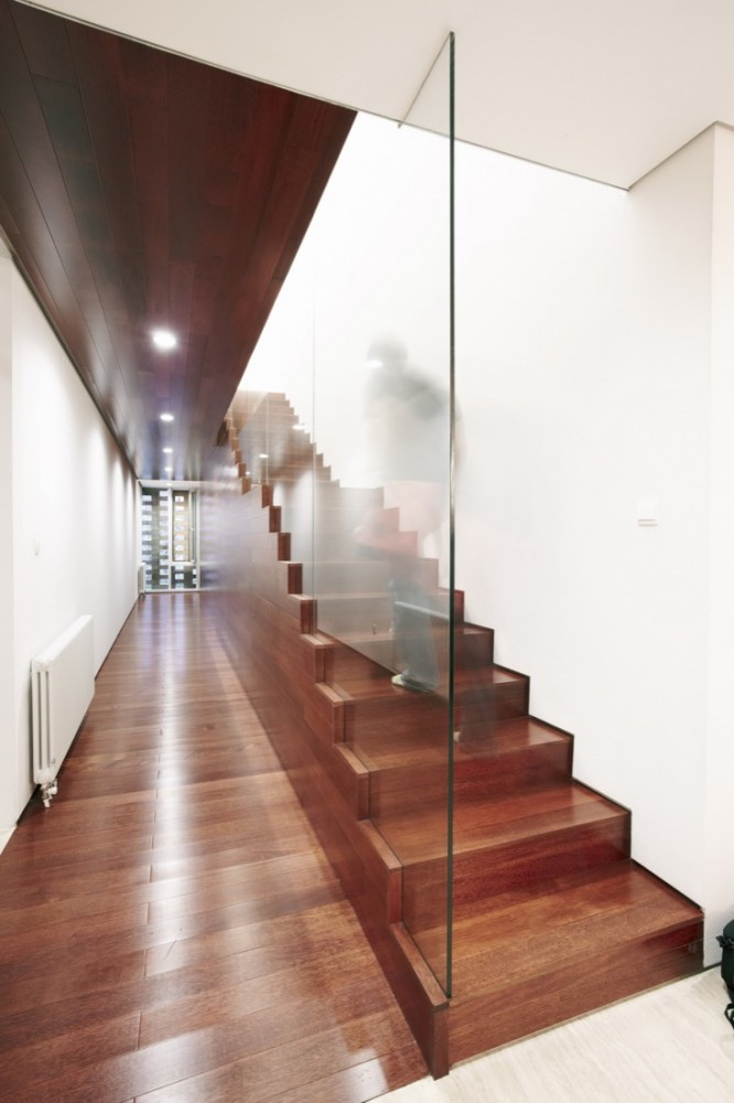 The Concave House / Tao Lei Architect Studio