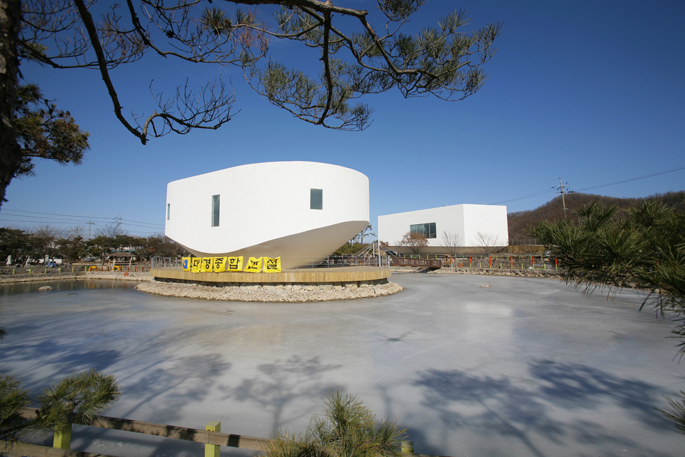 Zoo Zoo / Hyunjoon Yoo Architects