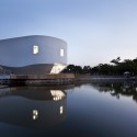 Zoo Zoo - Hyunjoon Yoo Architects Zoo Zoo - Hyunjoon Yoo Architects © Seunghoon Yum
