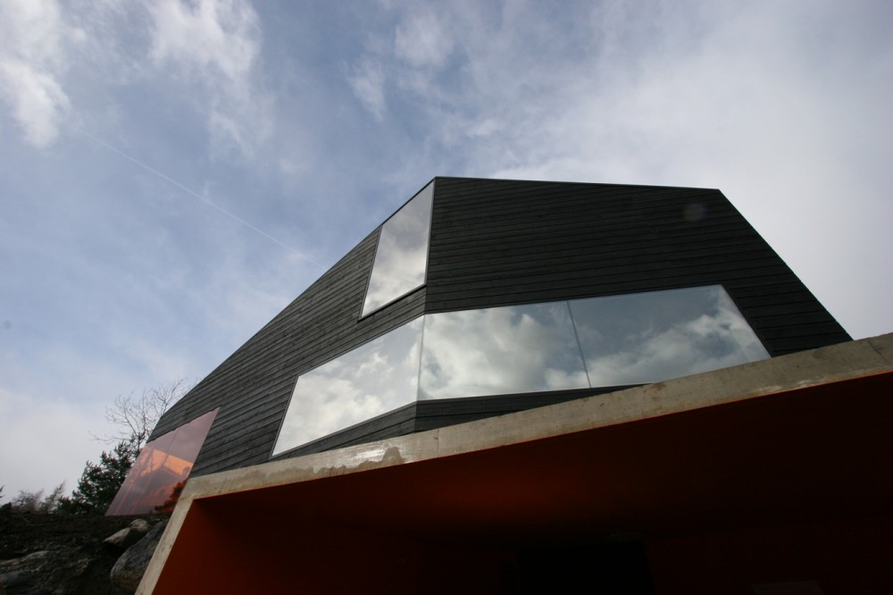 Martinho Les Neyres Residence / Bonnard Woeffray Architectes