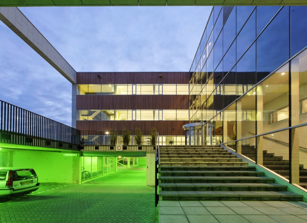 Simed Health Care Group / DHV Architects