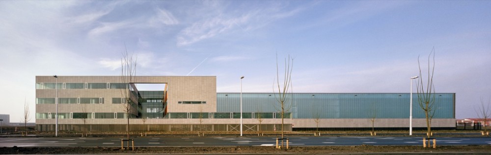 Simed Health Care Group / DHV Architects