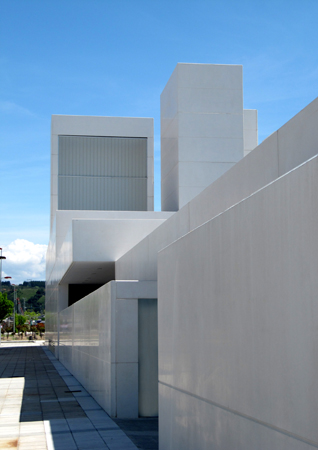 Ponferrada Church / Vicens + Ramos