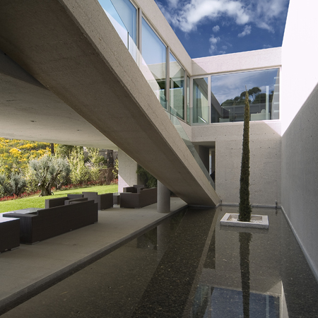 House of Pantano de San Juan - Vicens + Ramos