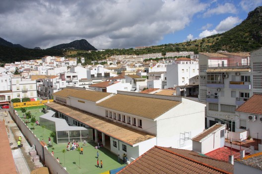 Víctor de la Serna y Espina Public School / Julio Barreno Gutiérrez