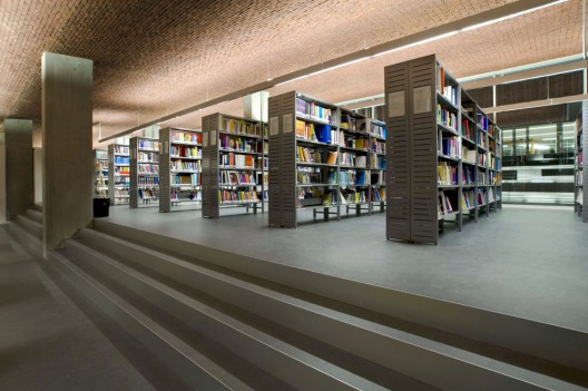 Arteveldehogeschool Campus Kantienberg Ghent / Crepain Binst Architecture