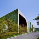 Green Weaving Club House - Hyunjoon Yoo Architects Green Weaving Club House - Hyunjoon Yoo Architects © Seunghoon Yum