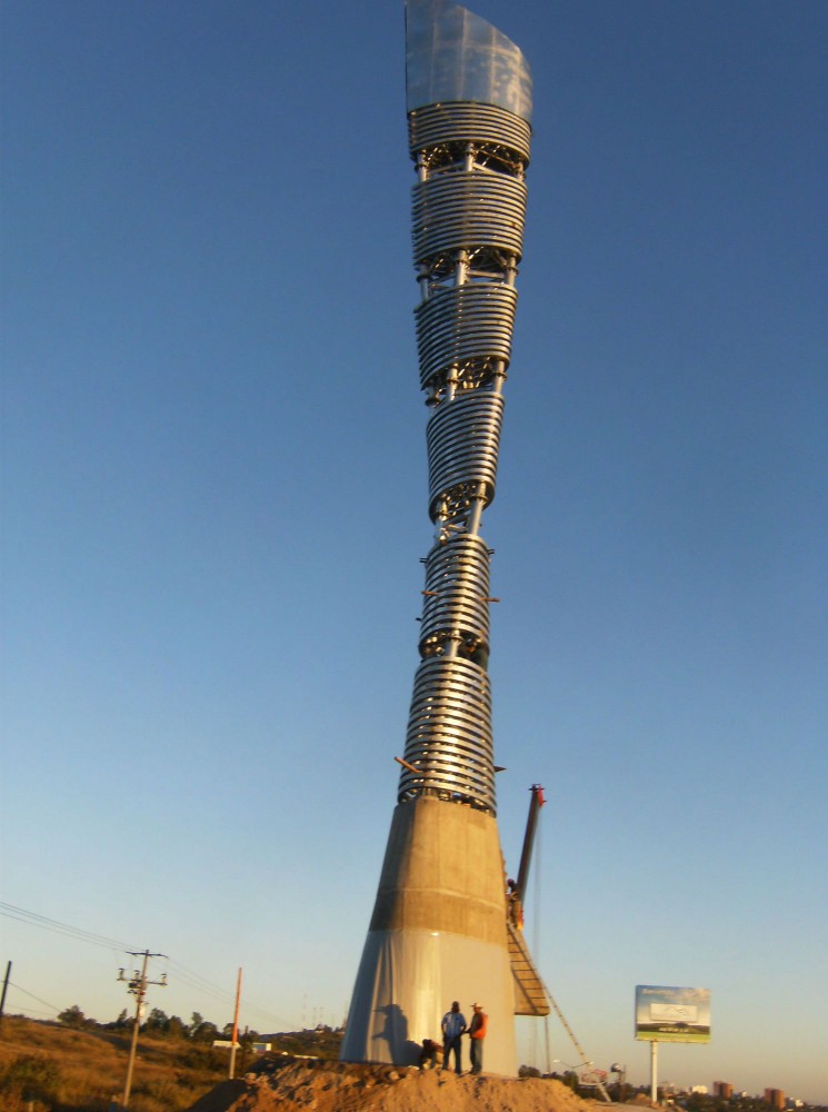 Antorcha Bicentenario / José Pareja Gómez and Jesús Hernández Martínez