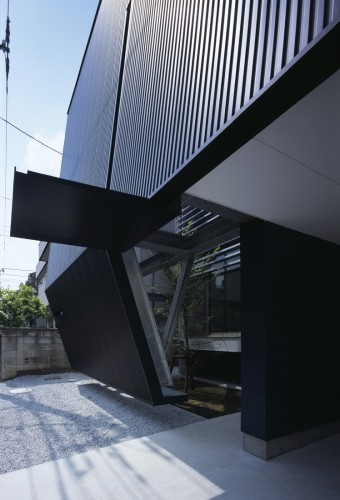 Y-house / IDEA Office