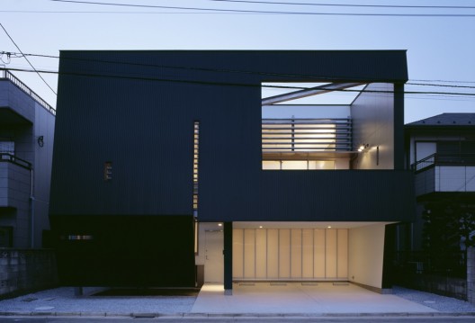 Y-house / IDEA Office