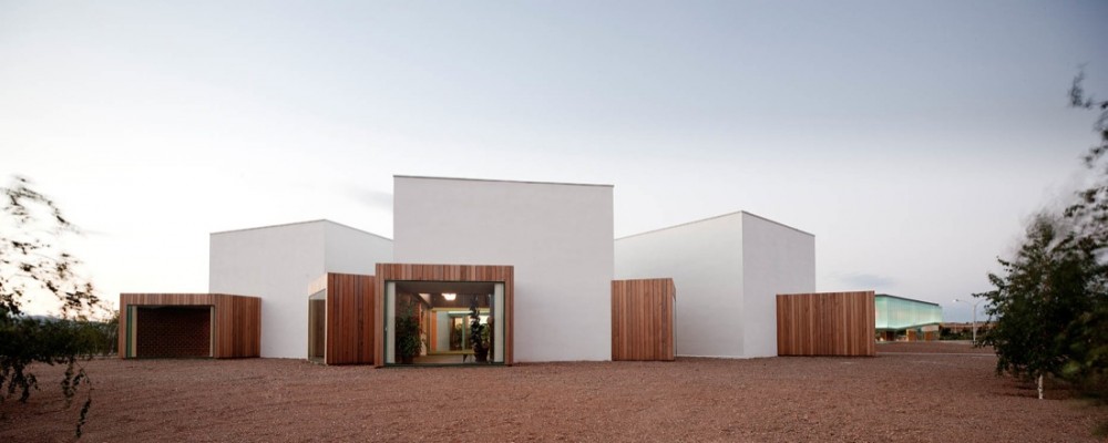 Lolita / Langarita Navarro Arquitectos