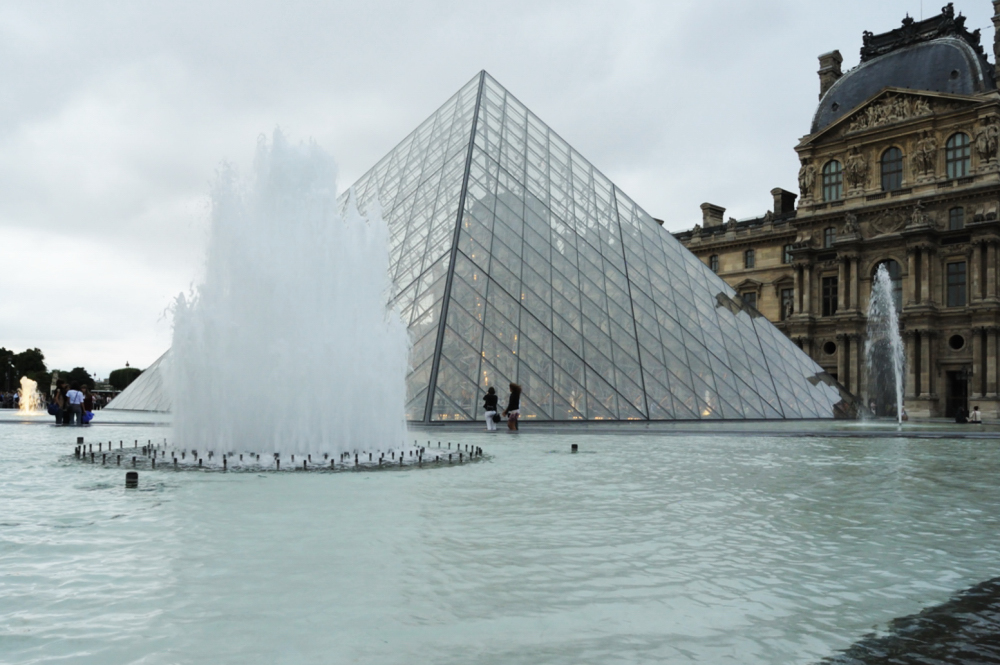 AD Classics: Le Grande Louvre / I.M. Pei