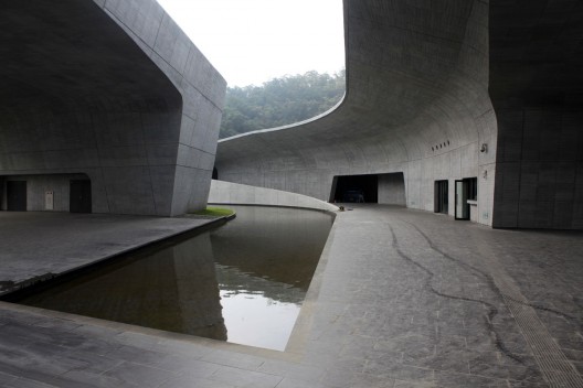 Hsiangshan Visitor Center - Norihiko Dan
