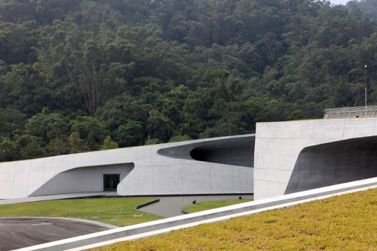 Hsiangshan Visitor Center - Norihiko Dan