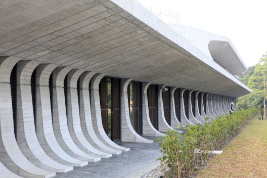Hsiangshan Visitor Center - Norihiko Dan