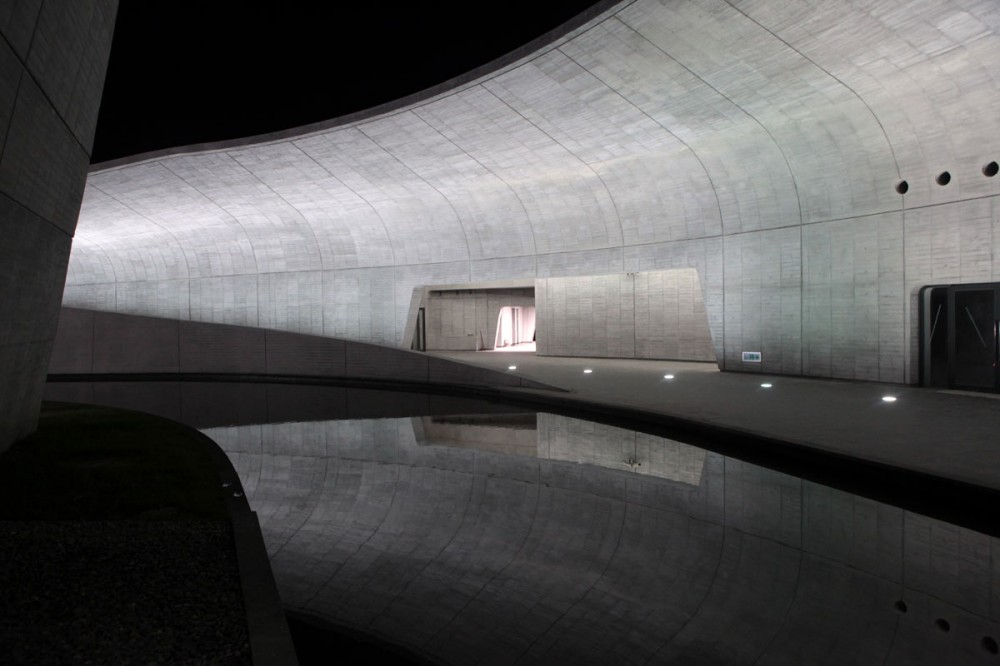 Hsiangshan Visitor Center / Norihiko Dan