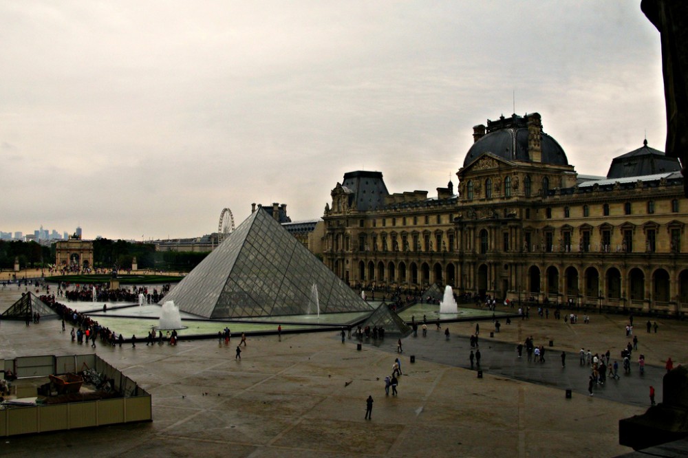 AD Classics: Le Grande Louvre / I.M. Pei