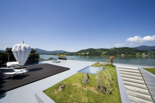 Floating House - Hyunjoon Yoo Architects