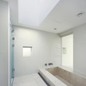 Floating House - Hyunjoon Yoo Architects Floating House - Hyunjoon Yoo Architects © Seunghoon Yum