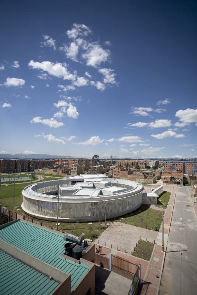 El Porvenir Social Kindergarden / Giancarlo Mazzanti