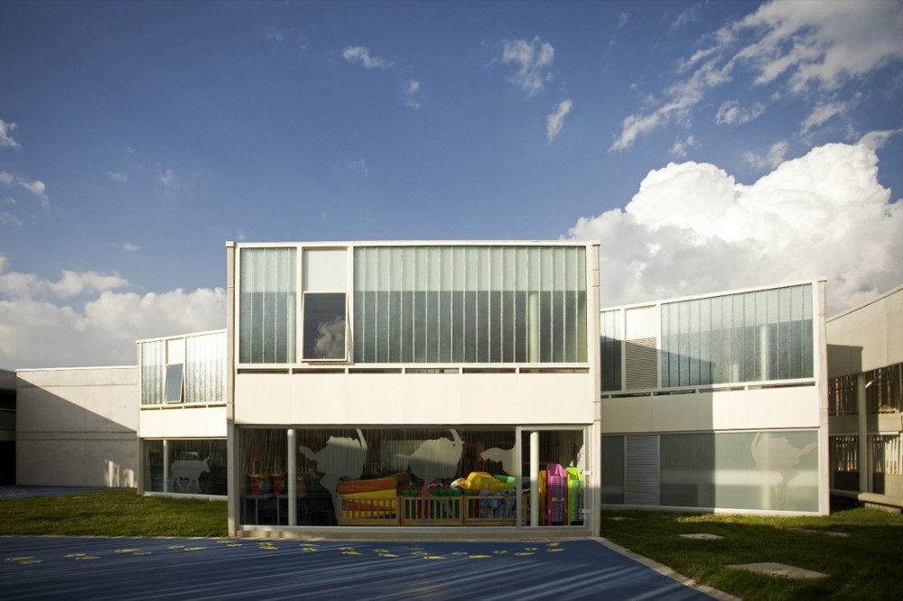 El Porvenir Social Kindergarden / Giancarlo Mazzanti