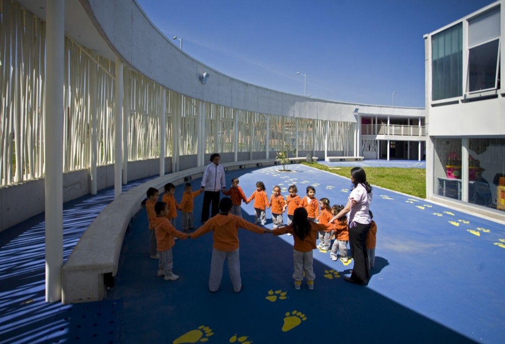 El Porvenir Social Kindergarden / Giancarlo Mazzanti