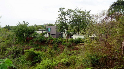 Triangulo House / Ecostudio Architects