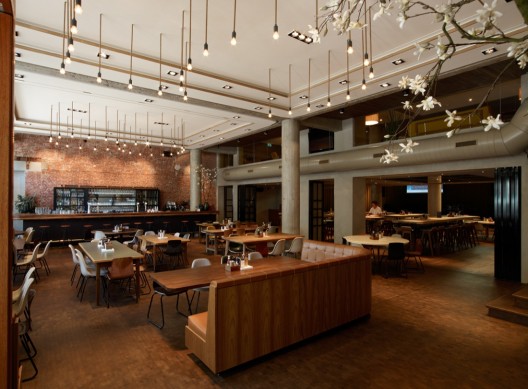 Tommy Hilfiger’s Peoples Place / Marc Prosman Architecten and Daniel O'Kelly