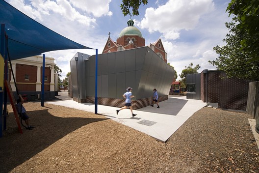Sacred Heart Primary School Library / Suters Architects