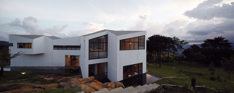 House on the Slope / Paisajes Emergentes