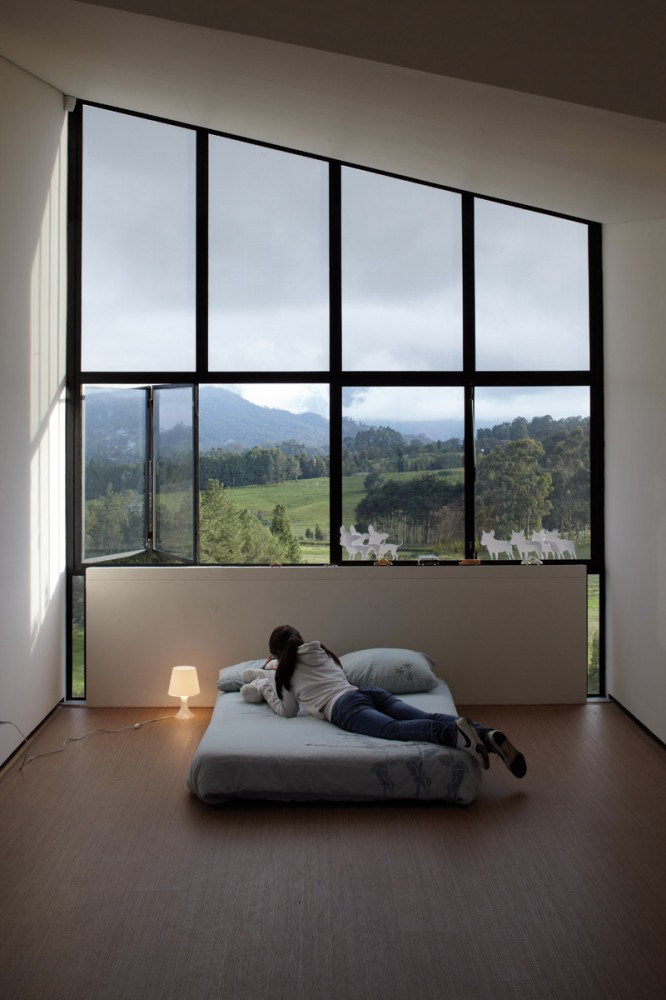 House on the Slope / Paisajes Emergentes