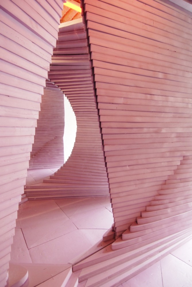Turning Pink / Leong Leong Architecture