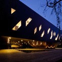 Wyne Sales Gallery / Supermachine Studio © Wison Tungthunya