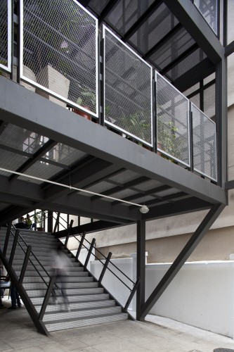 Escola Nave / Atelier OFICINA de Arquitectos