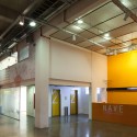 Escola Nave / Atelier OFICINA de Arquitectos © Fran Parente
