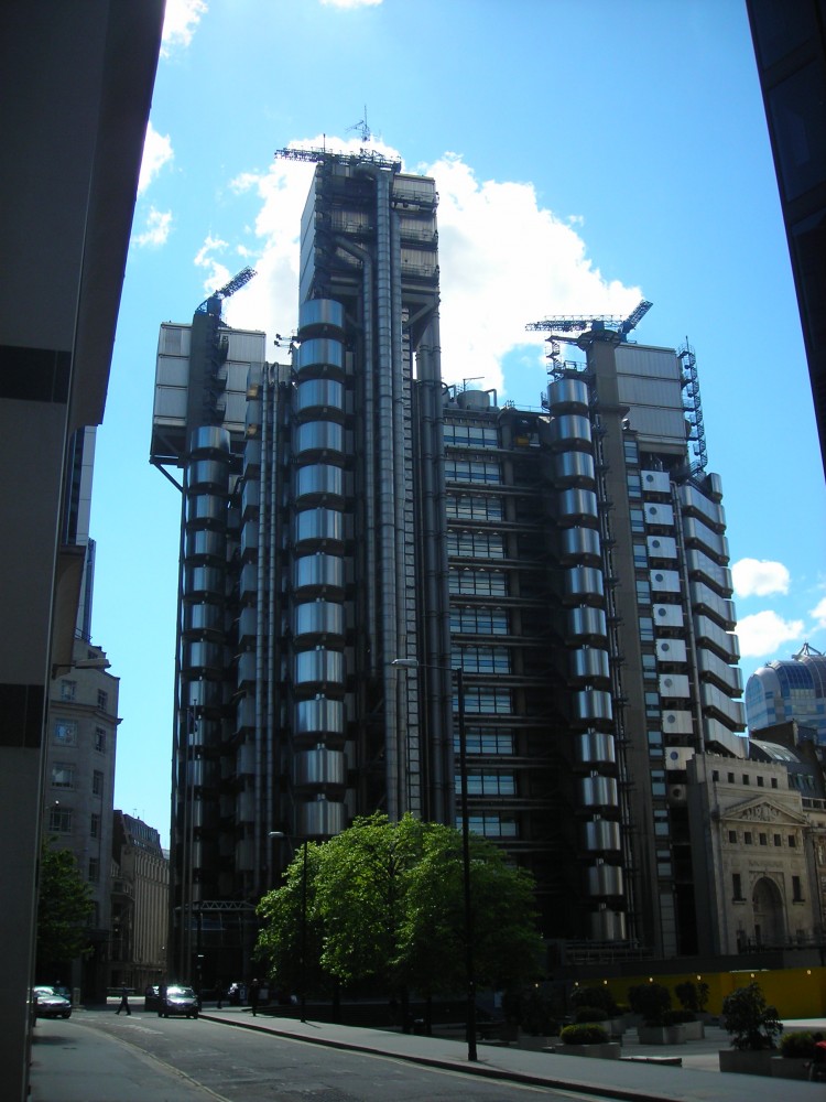 AD Classics: Lloyd’s of London Building / Richard Rogers