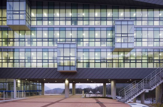Dongdaemun-gu Jecheon Training Center / UOSarchitects