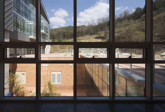 Dongdaemun-gu Jecheon Training Center / UOSarchitects