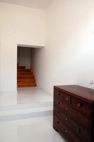Abstract White Apartment / Filipe Borges de Macedo