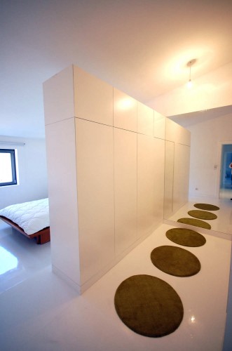 Abstract White Apartment / Filipe Borges de Macedo